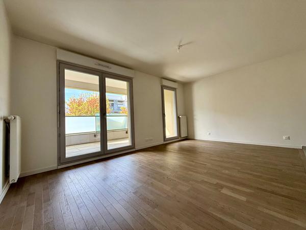 Location d'un appartement T2 (43 m²) à LIEUSAINT