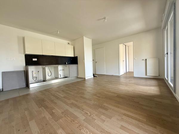 Location d'un appartement T2 (43 m²) à LIEUSAINT