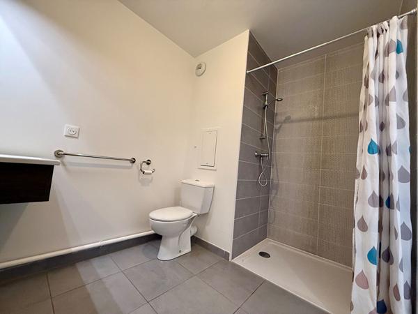 Location d'un appartement T2 (43 m²) à LIEUSAINT