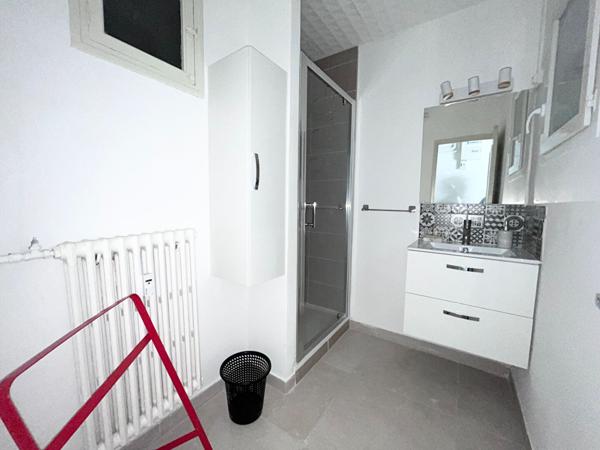 A louer- Avignon - Appartement meublé Avignon 3 pièces de 68.55 m2- secteur Rotondes