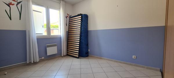 Jolie Villa avec garage de plain pied.