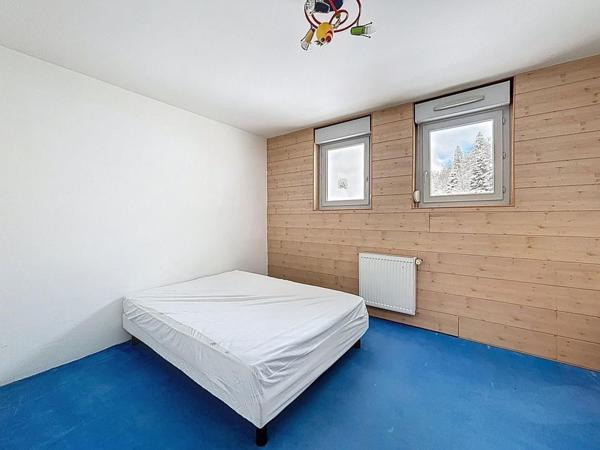 Appartement avec vu dégagée , balcon, cave et garage privatif