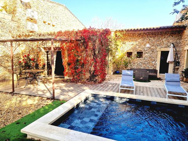 Maison plain pied en Pierre à Gordes