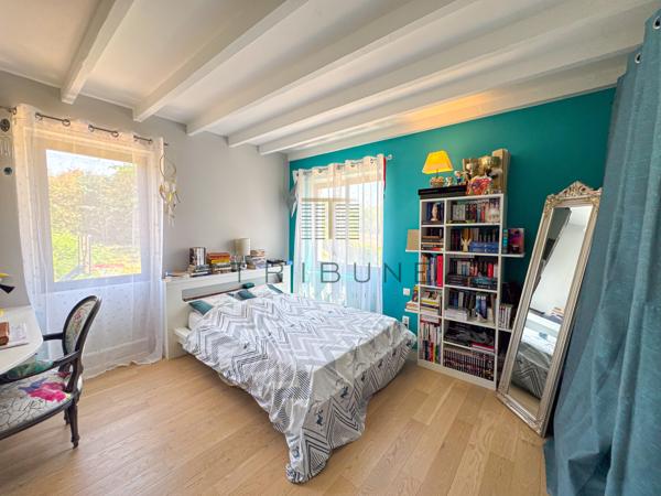 Maison 6 pièce(s) 4 chambre(s) 225 m²