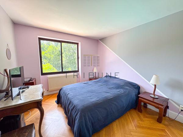 Maison 6 pièce(s) 4 chambre(s) 225 m²