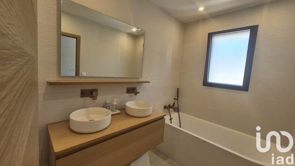 Maison à vendre 5 pièces 1 003 m² Vence