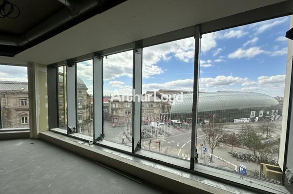 BUREAUX à LOUER de 2841 m²