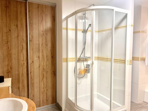 Maison 8 pièces - 250 m²