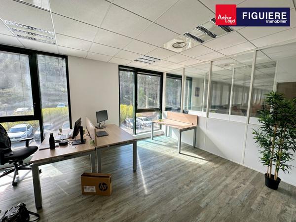 BUREAUX DE STANDING À LOUER AVEC PARKING - ENVIRONNEMENT BOISÉ