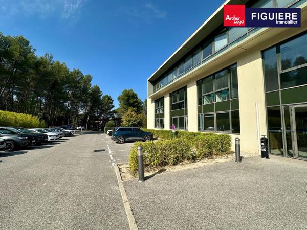 BUREAUX DE STANDING À LOUER AVEC PARKING - ENVIRONNEMENT BOISÉ
