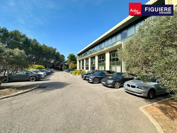 BUREAUX DE STANDING À LOUER AVEC PARKING - ENVIRONNEMENT BOISÉ