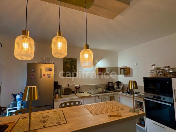 À louer – maison meublée avec charme et cour intérieure - 69m² surface utile, 49m² surface habitable.