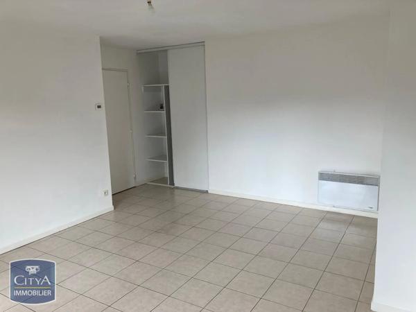 Appartement à louer 2 pièces 54.81m² Béthune (62400)