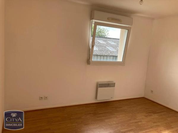 Appartement à louer 2 pièces 54.81m² Béthune (62400)