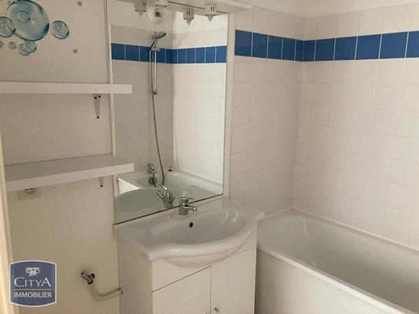 Appartement à louer 2 pièces 54.81m² Béthune (62400)