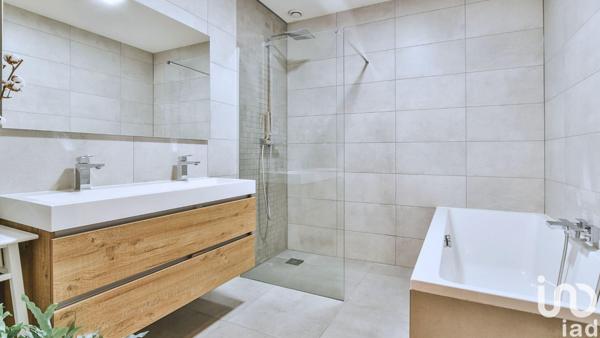 Appartement à vendre 4 pièces 91 m² Saint-Julien-en-Genevois