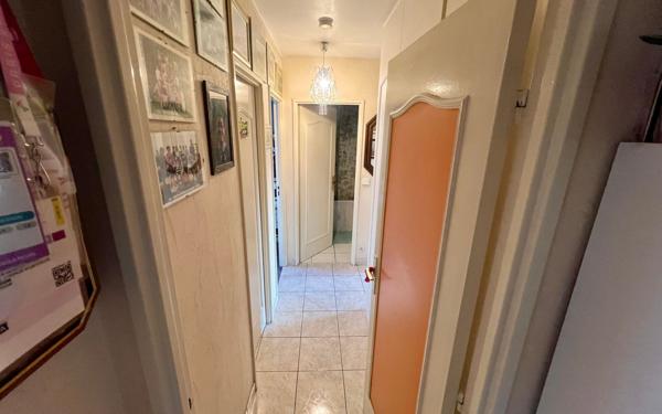 Appartement à vendre    3 pièces • 70,18 m2 Le Blanc-Mesnil