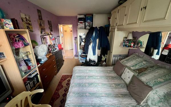 Appartement à vendre    3 pièces • 70,18 m2 Le Blanc-Mesnil