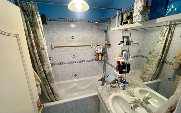 Appartement à vendre    3 pièces • 70,18 m2 Le Blanc-Mesnil