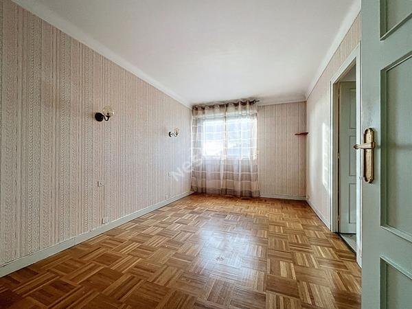 NANTES Rond Point de Vannes - Appartement 5 pièce(s) 111.54 m2 - 3 chambres / ascenseur / balcon / parking / DPE en C