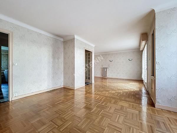 NANTES Rond Point de Vannes - Appartement 5 pièce(s) 111.54 m2 - 3 chambres / ascenseur / balcon / parking / DPE en C