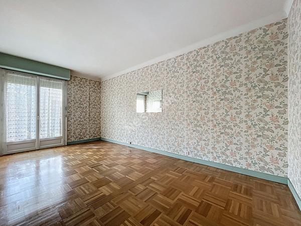 NANTES Rond Point de Vannes - Appartement 5 pièce(s) 111.54 m2 - 3 chambres / ascenseur / balcon / parking / DPE en C