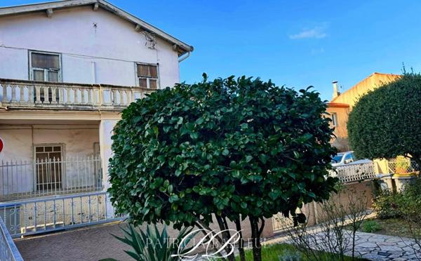 Maison  de Village T4 avec Jardin , garage ,dependances
