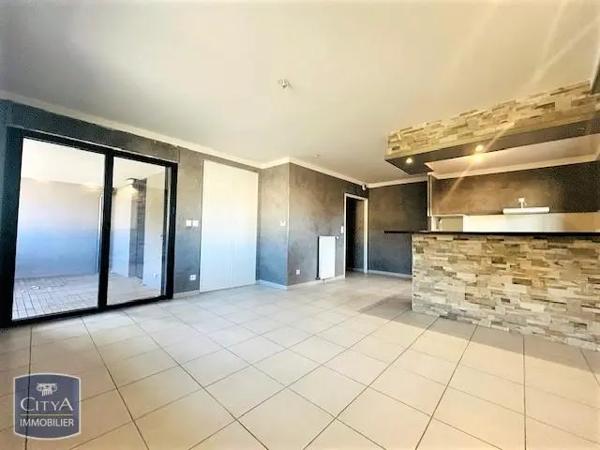 Appartement à louer 2 pièces 59.8m²