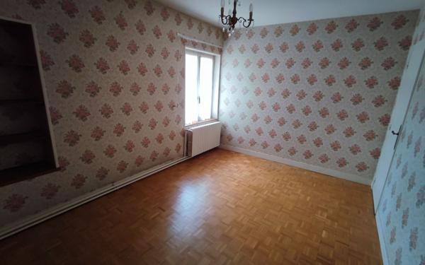 Maison à vendre    5 pièces •  Domptin