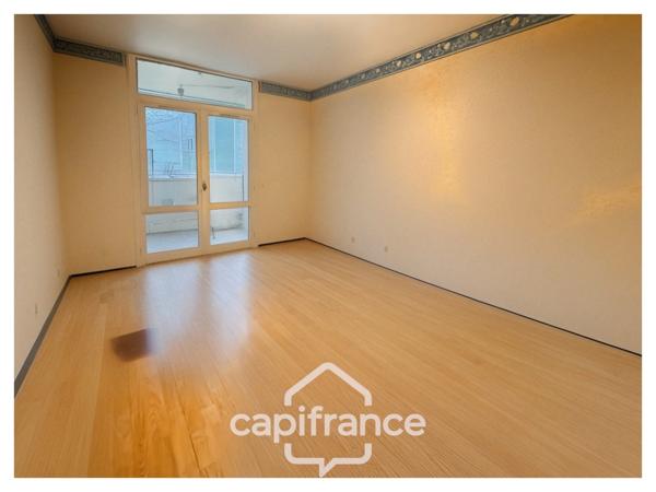 Appartement  4 pièces  Agen avec cave