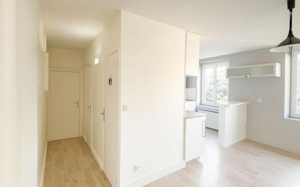 Appartement à vendre    2 pièces • 37,80 m2 Lyon 5