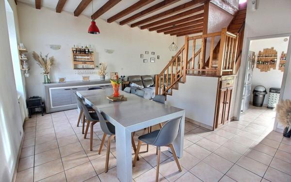 Maison à vendre    5 pièces •  Saint-Sernin-du-Bois