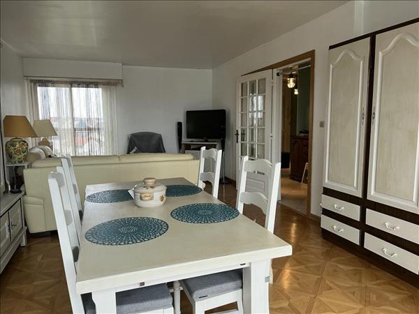 Appartement à louer 1 222 € CC ACHERES 4 p 85 m² DPE E