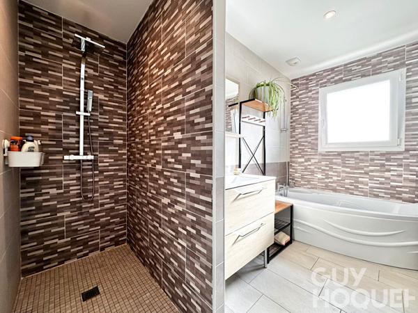 Maison contemporaine 148 m² proche ORTHEZ avec piscine et garage