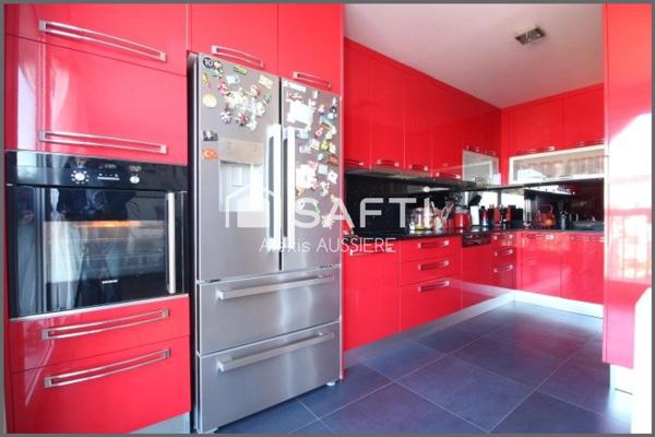 APPARTEMENT  DUPLEX 70 M2 A DEUX PAS DU METRO LIGNE 11