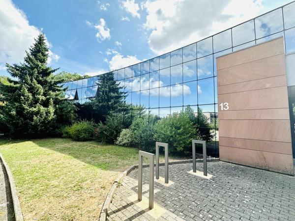 BUREAUX à VENDRE de 447.74 m²