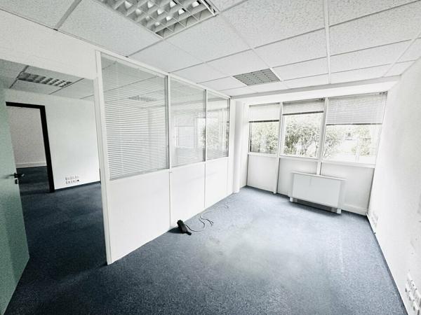 BUREAUX à VENDRE de 447.74 m²