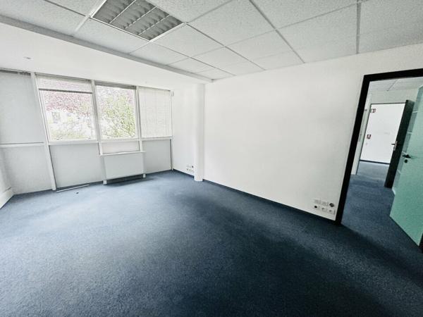 BUREAUX à VENDRE de 447.74 m²