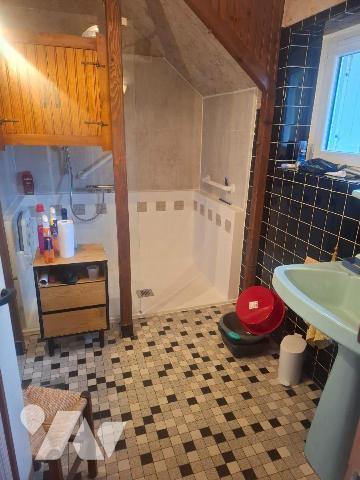 Maison à Vendre à Menetou-Salon (18510) dans le Cher (18)

Cette maison, construite en 1948, ...