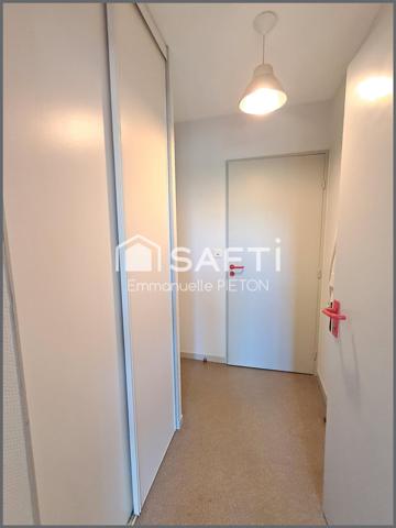 Studio à proximité des commerces et arrêt de bus