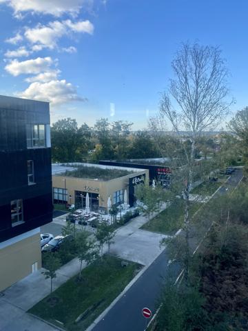 WE HUB - B4
