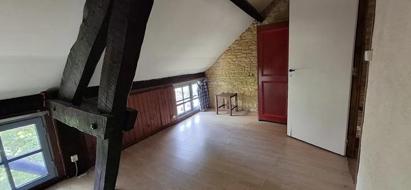 Maison composée de deux parties séparées (ou pas) 10 pièces 167 m2, LA CHAPELLE AUBAREIL (24)