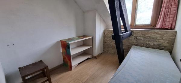 Maison composée de deux parties séparées (ou pas) 10 pièces 167 m2, LA CHAPELLE AUBAREIL (24)