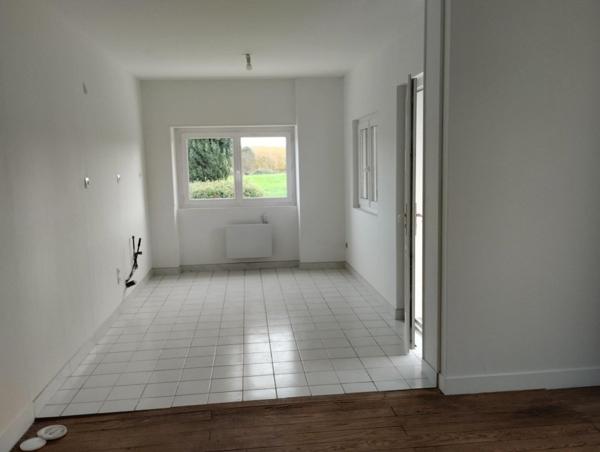 Maison 70m2, deux chambres, terrain 850 m2