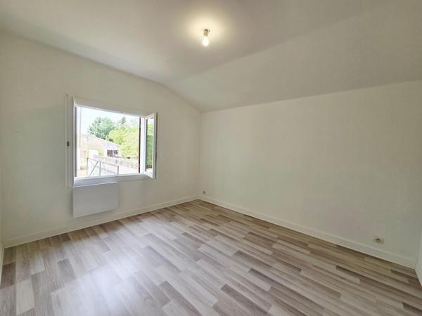 Maison 70m2, deux chambres, terrain 850 m2