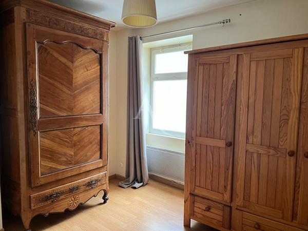 Maison Saintes à louer meublé de 60m² habitable.