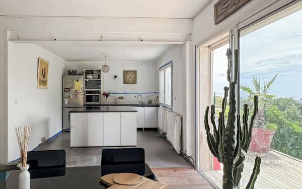 Maison à vendre    2 pièces • 67,17 m2 Marseille 16