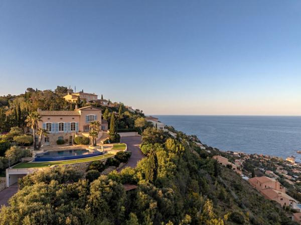 Vente Bastide Saint-Raphaël 7 Pièces 390 m²