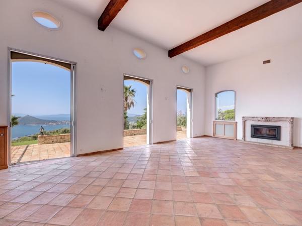 Vente Bastide Saint-Raphaël 7 Pièces 390 m²