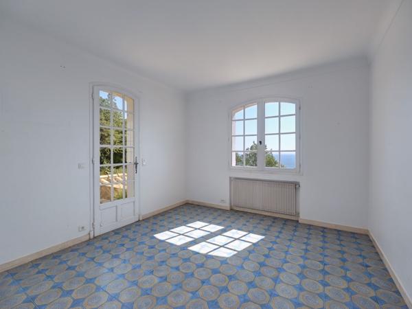 Vente Bastide Saint-Raphaël 7 Pièces 390 m²